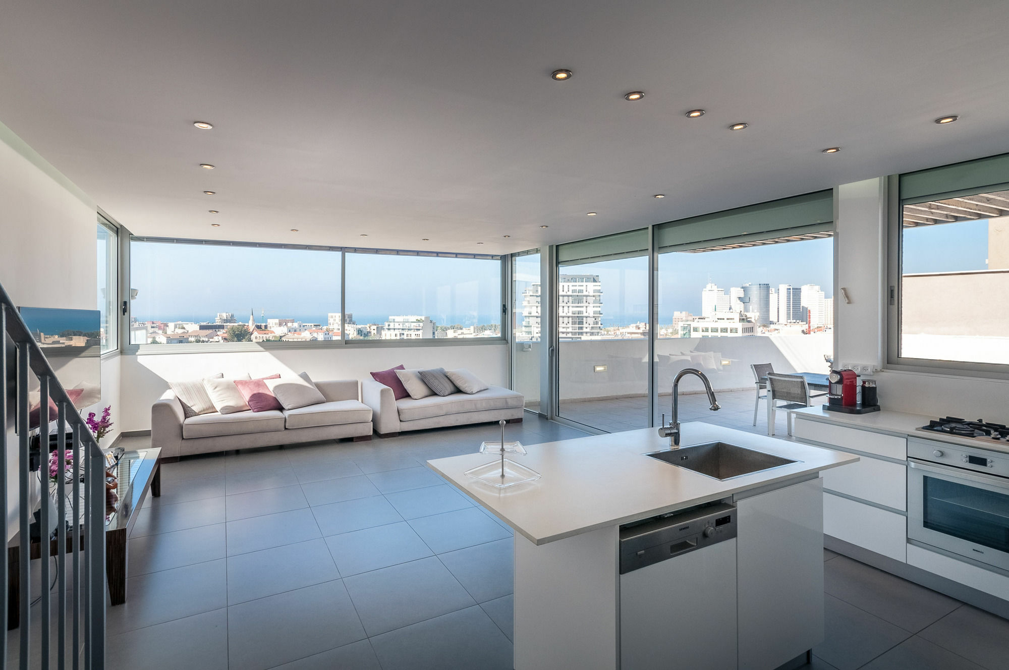 Abarbanel St Incredible Penthouse Lägenhet Tel Aviv Exteriör bild